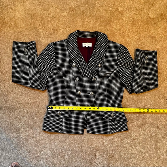 Lauren Taylor Women’s Pants Suit - Picture 5 of 13